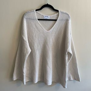 Old navy woman’s open knit crochet textured v neck sweater cream color